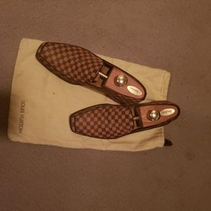 Beautiful mens shoes size 9